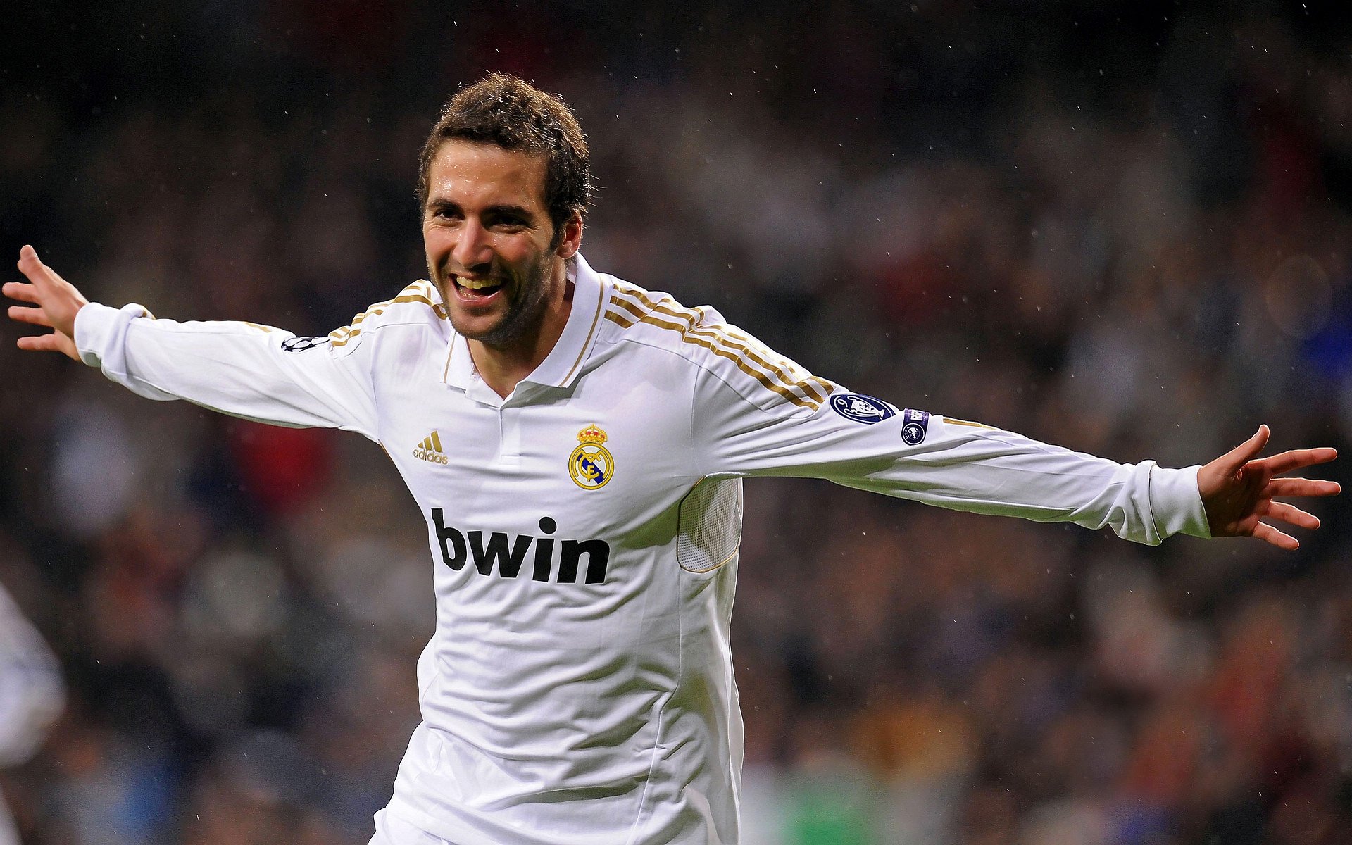 太阳老板宣布五年内冲冠计划，招募专家组打造强队，太阳老板是谁